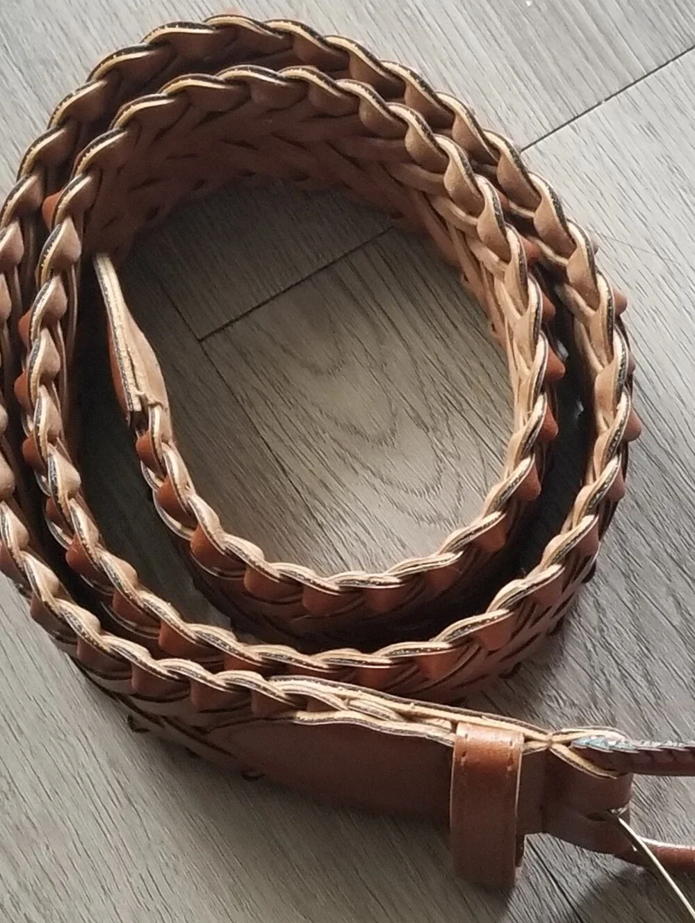 Vintage Women's Braided Tan Leather Belt Classic Woven Style (SIZE:M)